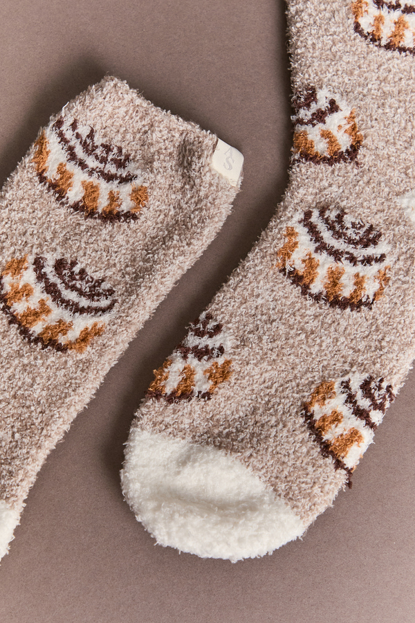Cinnamon Roll Fuzzy Socks Detail 3 - Altar'd State