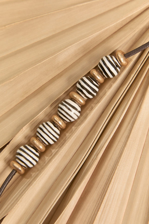 Brynn Striped Bead Necklace Detail 4 - Altar'd State