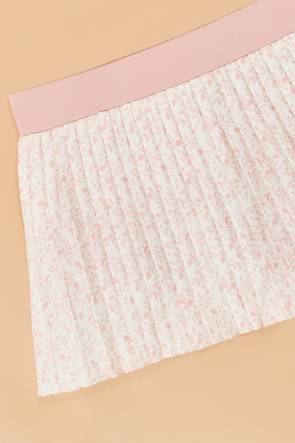 Ivy Floral Pleated Skort Detail 3 - Altar'd State