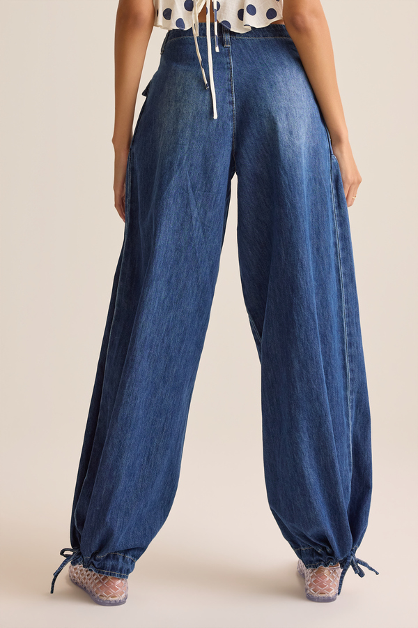 Analise Bubble Pant Detail 4 - Altar'd State