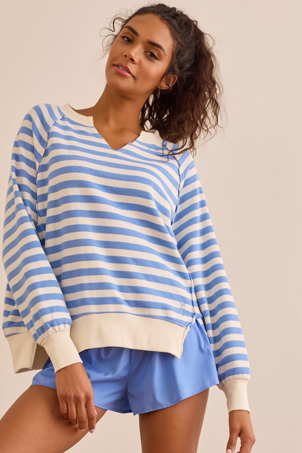 Align V-Neck Pullover in Blue | AS Revival