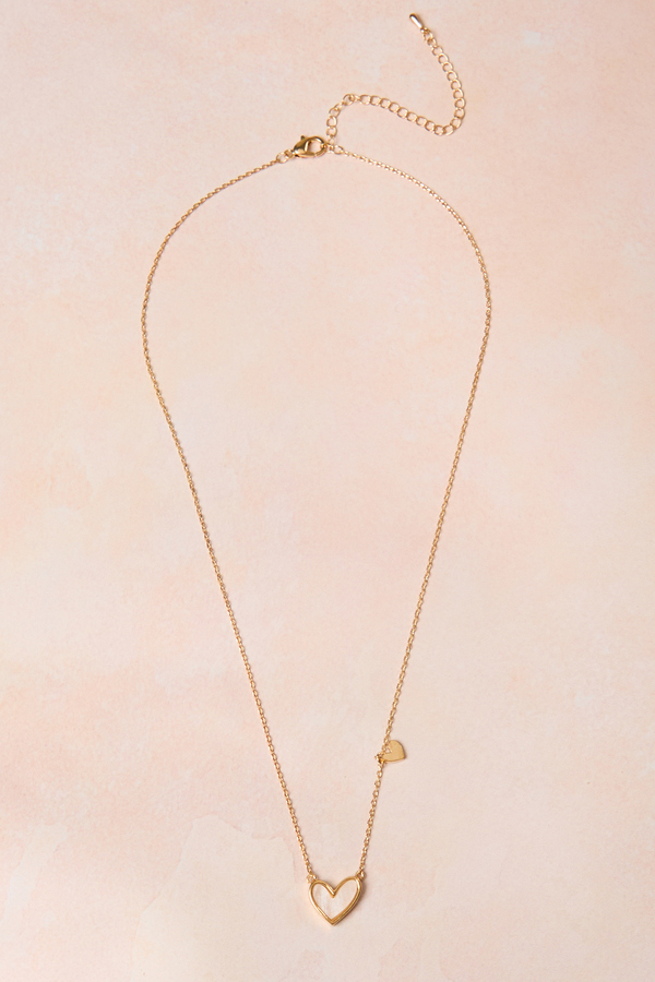 18K Gold Dainty Twin Heart Necklace Detail 2 - Altar'd State
