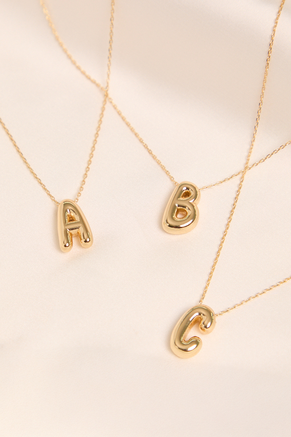 18K Gold J Bubble Monogram Necklace Detail 3 - Altar'd State