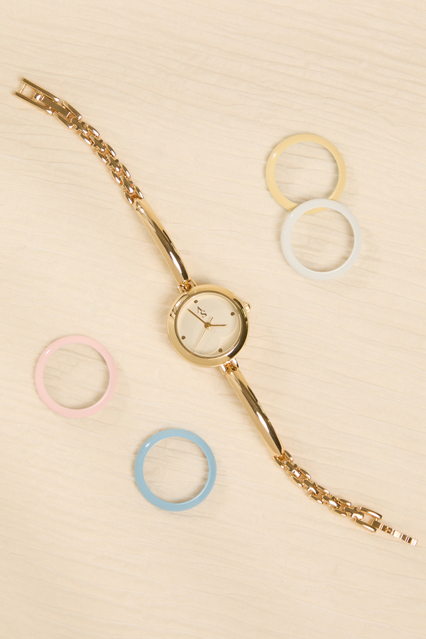 Interchangeable Color Watch Detail 2 - Altar'd State