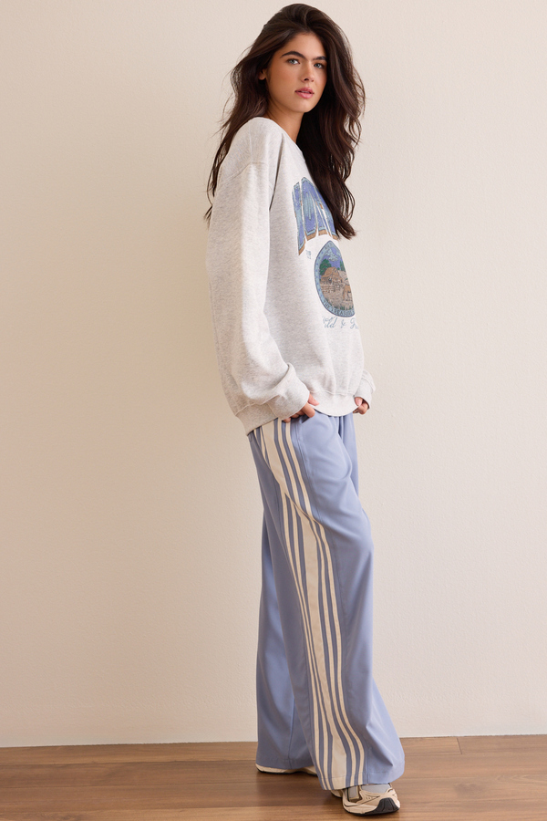 Montana Lightweight Pullover Detail 4 - Altar'd State