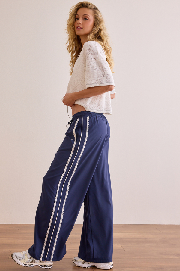 Sprint Stitch Boxy Tee Detail 5 - Altar'd State