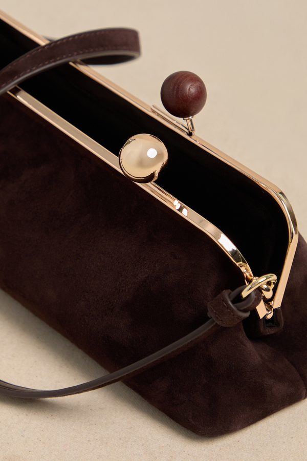 Kiss Lock Shoulder Bag Detail 5 - Altar'd State