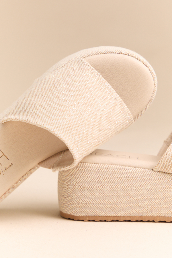 Matisse Pismo Platform Sandal Detail 3 - Altar'd State