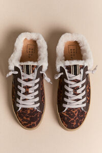 Pinah Sherpa Sneakers Detail 4 - Altar'd State