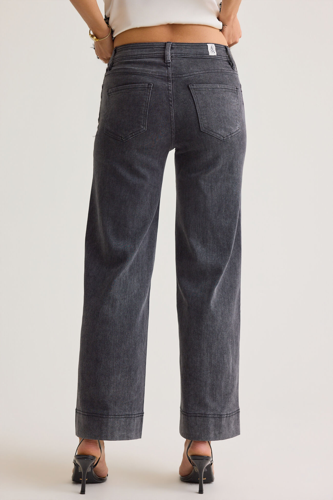 Shayna High Rise Crop Jean