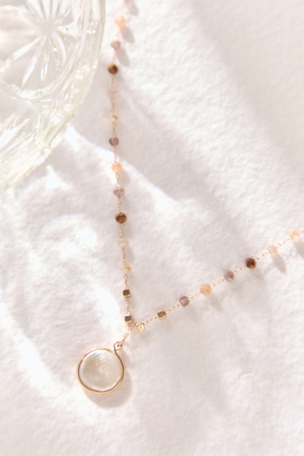 Adalyn Pearl Necklace Detail 3 - Altar'd State
