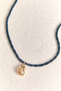 Linked Chain Teardrop Necklace Detail 2 - Altar'd State