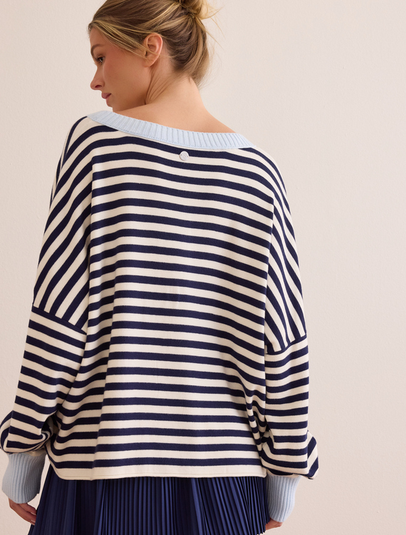 Active Leisure Club Pullover Detail 7 - Altar'd State