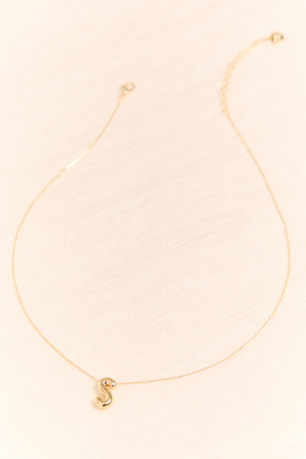 18K Gold S Bubble Monogram Necklace Detail 2 - Altar'd State