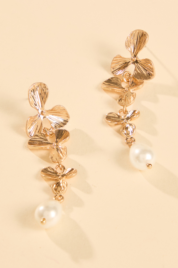Textured Flower Pearl Dangle Detail 2 - Altar'd State