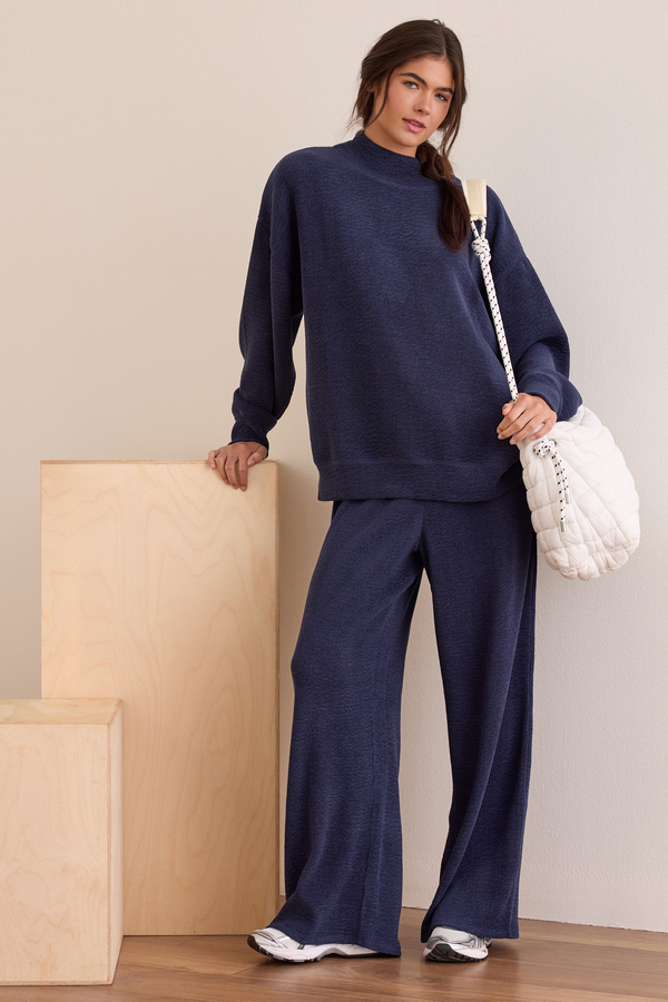 Trailblazer Mockneck Sweatshirt Detail 4 - Altar'd State
