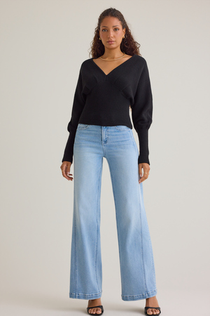Kora Fitted V-Neck Sweater - Altar'd State