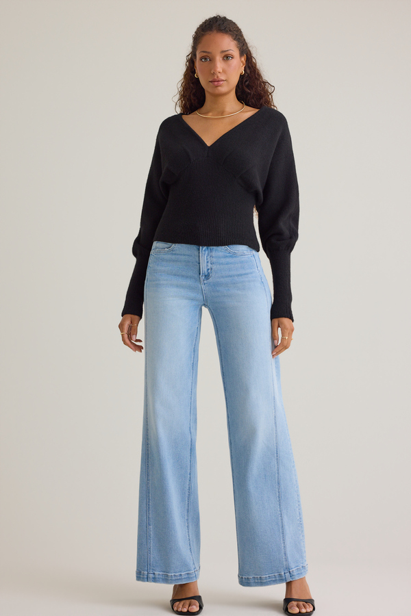 Kora Fitted V-Neck Sweater Detail 2 - Altar'd State