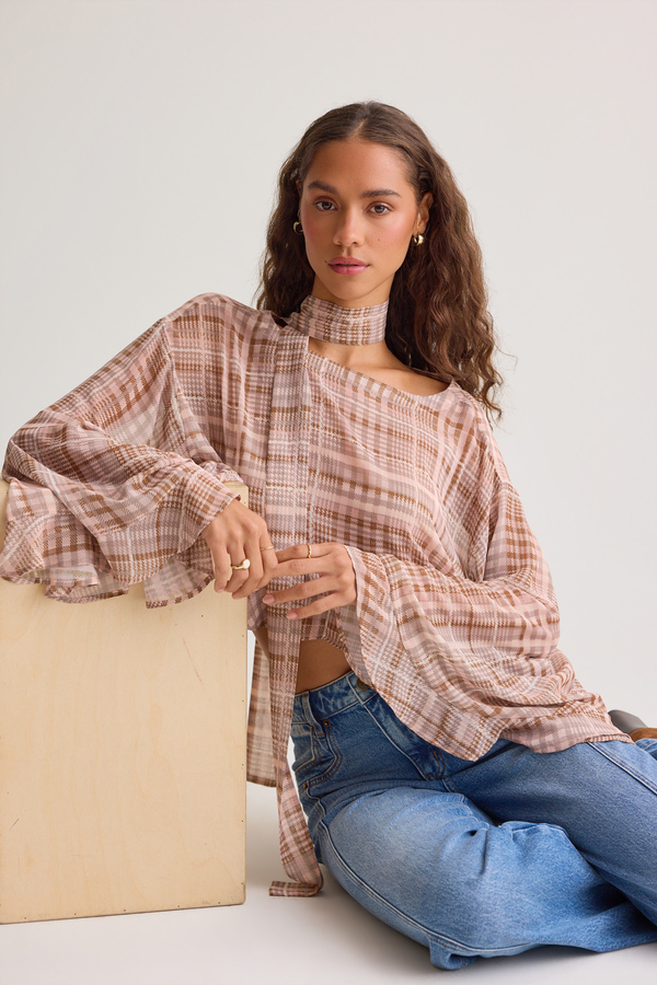 Chrissa Chiffon Top Detail 7 - Altar'd State