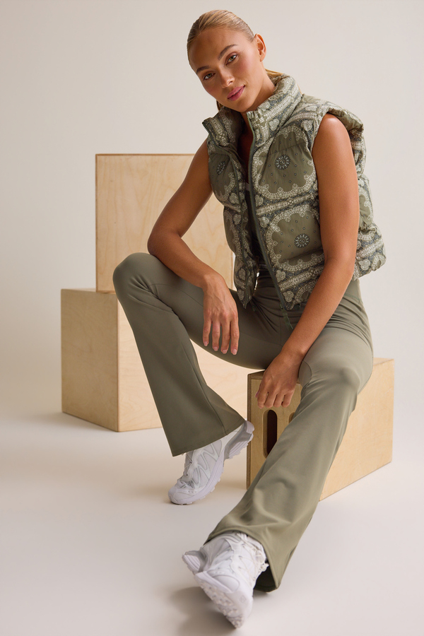 Frontier Bandana Puffer Vest Detail 4 - Altar'd State