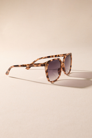 Tyra Square Sunglasses - Altar'd State - 