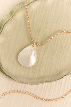 Pearl Teardrop Necklace - Altar'd State