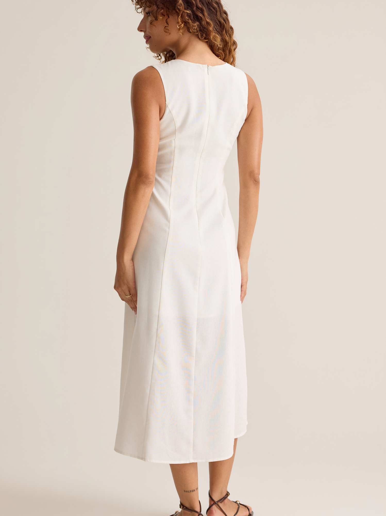 Altar'd State | Elyse Maxi Dress | White | Material: 50% Rayon, 35% Polyester, 15% Linen, Lining: 100% Polyester | L