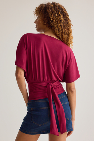 Mina Boatneck Fitted Top - Altar'd State