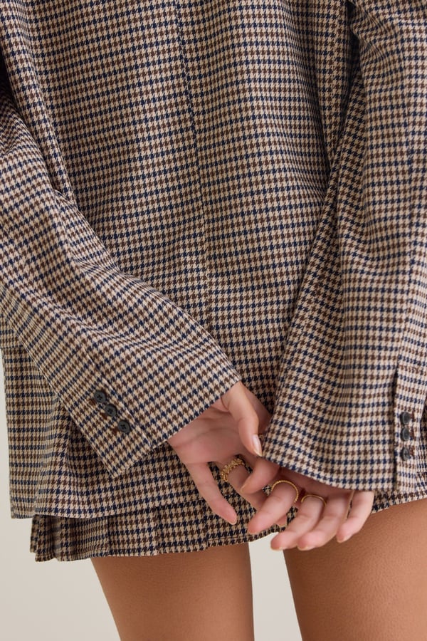 Betty Plaid Blazer Detail 6 - Altar'd State