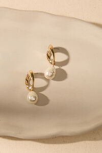Claire Pearl Dangle Detail 3 - Altar'd State