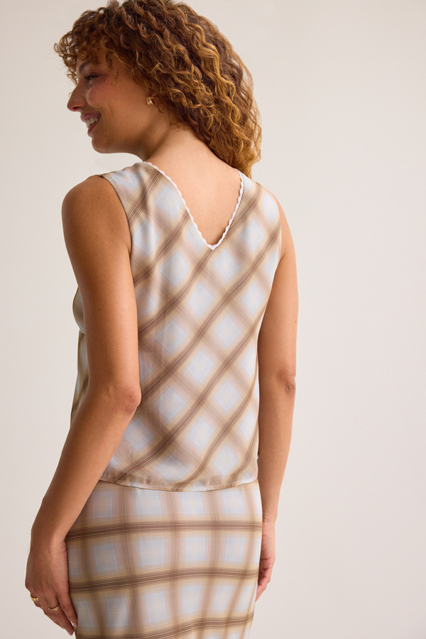 Jenna Plaid Tie Front Vest Detail 4 - Altar'd State