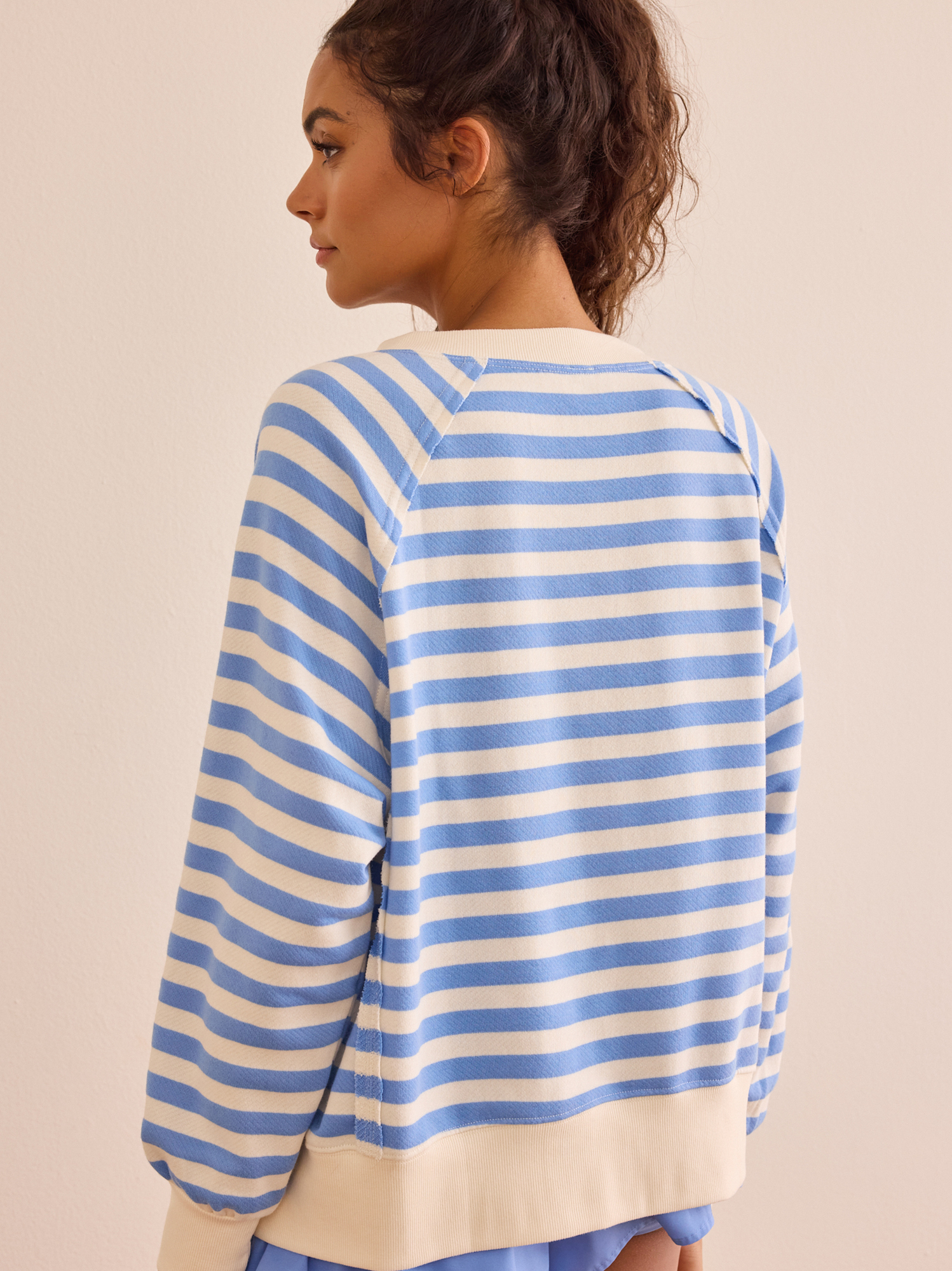 Align V-Neck Pullover in Blue | AS Revival