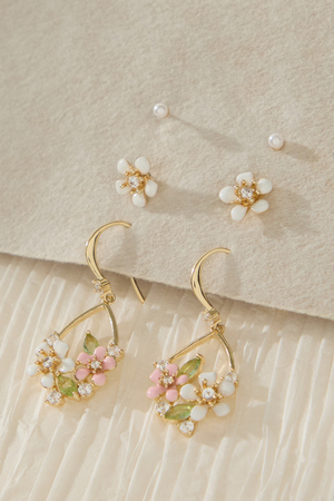 Teardrop Flower Earring Set - Altar'd State - 