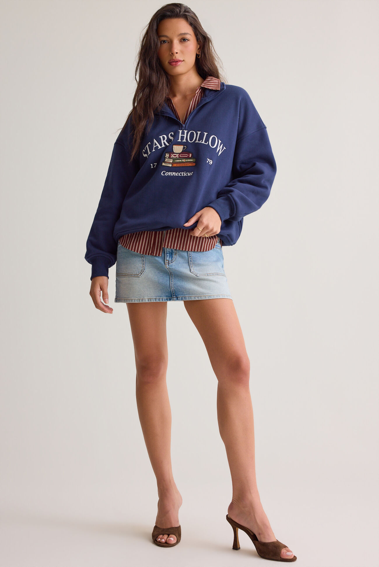 Reading Stars Hollow Pullover
