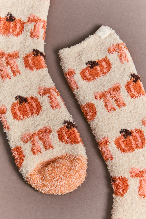 Autumn Pumpkin Fuzzy Socks Detail 3 - Altar'd State