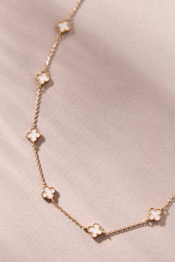 Mother Of Pearl Clover Necklace Detail 2 - Altar'd State