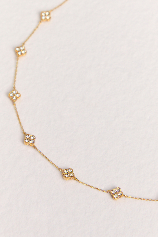 Shimmering Clover Necklace Detail 2 - Altar'd State