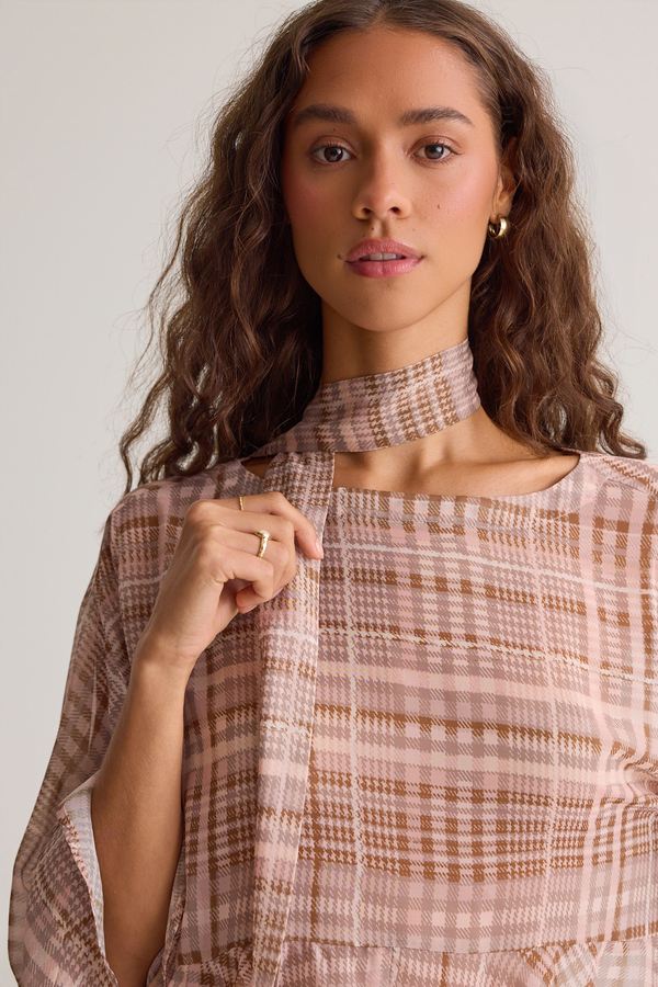 Chrissa Chiffon Top Detail 2 - Altar'd State