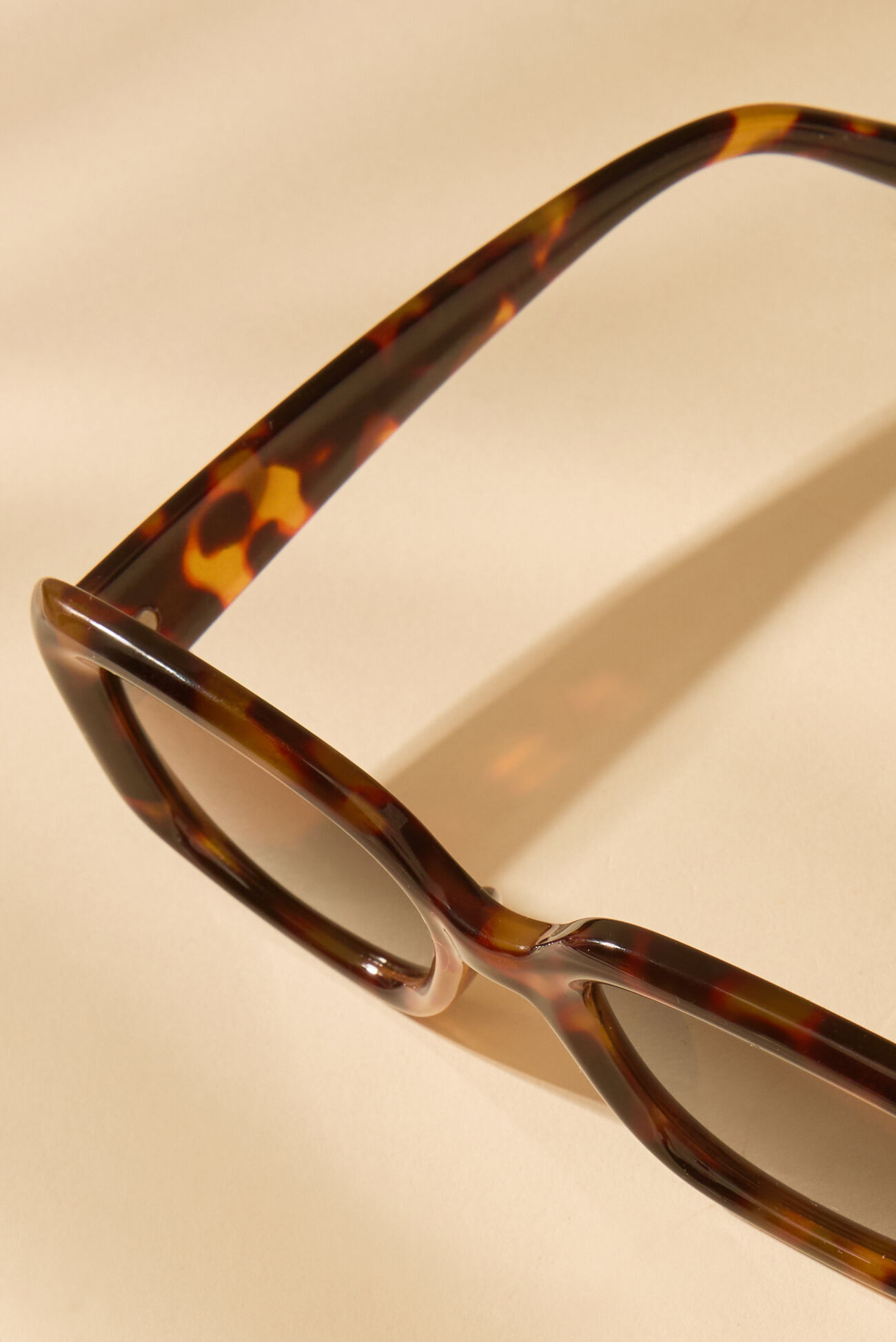 Frankie Rectangle Sunglasses