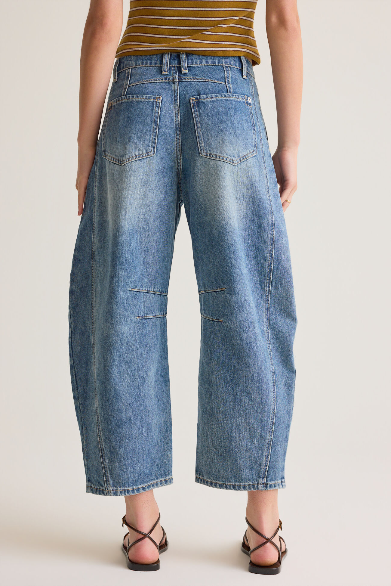 Jenna Cropped Barrel Jean