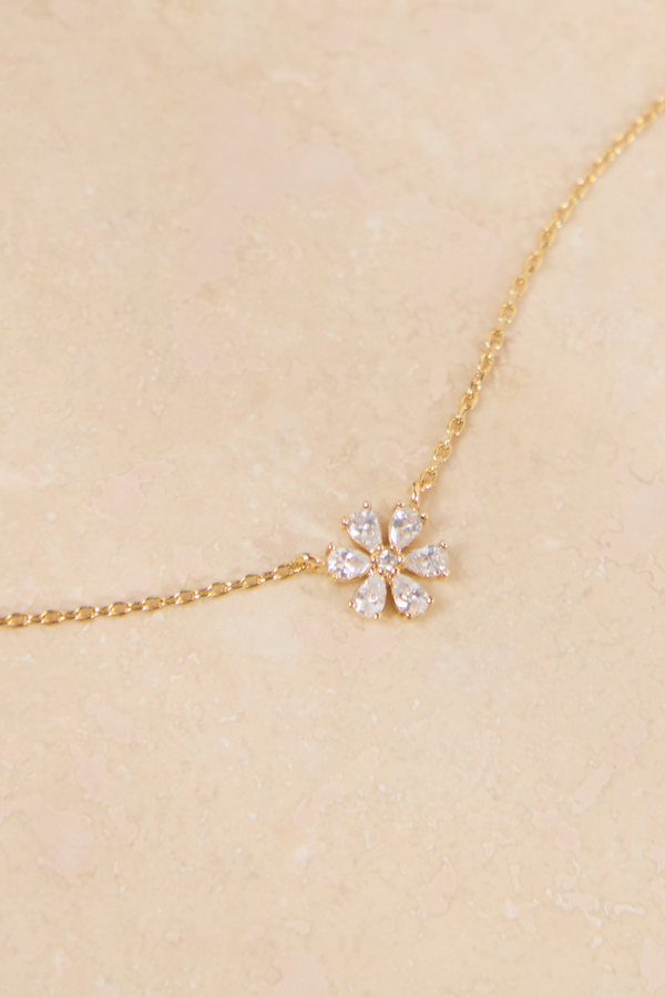 Wren 18k Flower Charm Necklace Detail 3 - Altar'd State