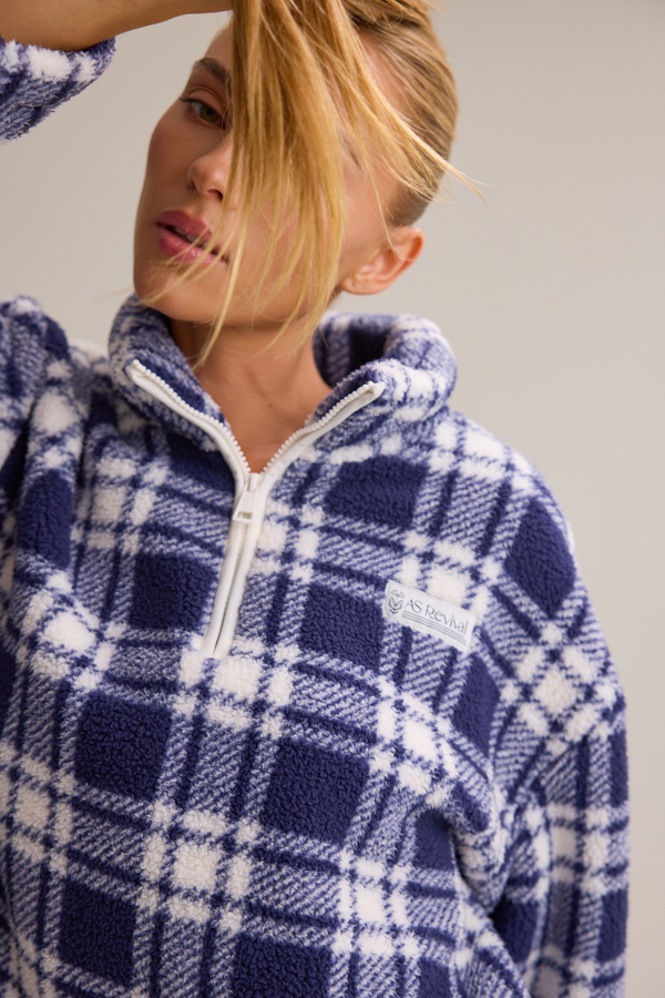 Summit Sherpa Quarter Zip Detail 5 - Altar'd State