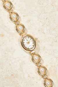 Pearl Oval Face Watch Detail 3 - Altar'd State