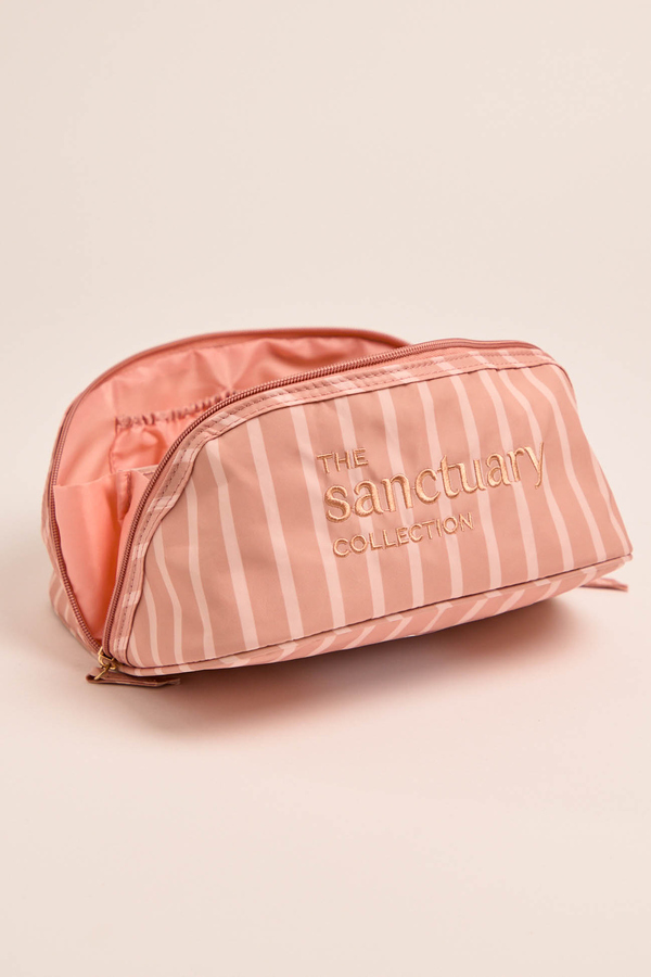 Sanctuary Cosmetic Bag Detail 7 - Altar'd State