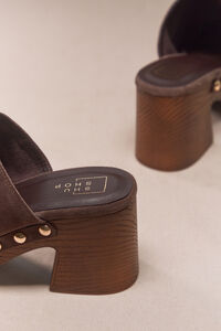 Geneva Suede Clog Detail 4 - Altar'd State