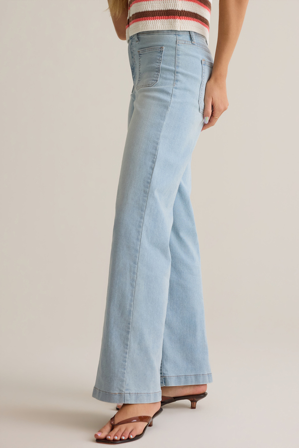 Braylee Straight Leg Jeans Detail 4 - Altar'd State