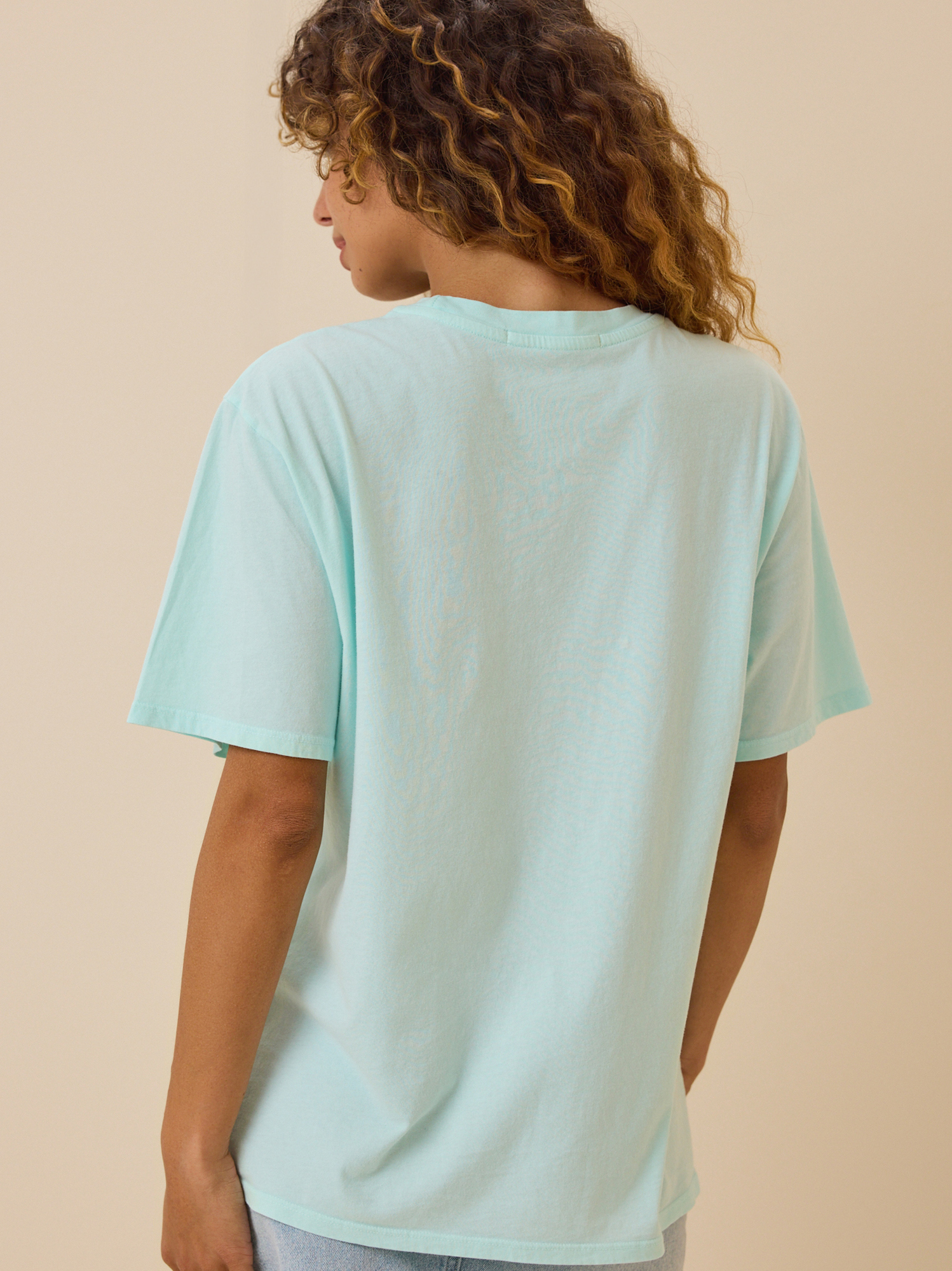 Aloha State of Mind Graphic Tee in Ocean Wave | Altar'd State