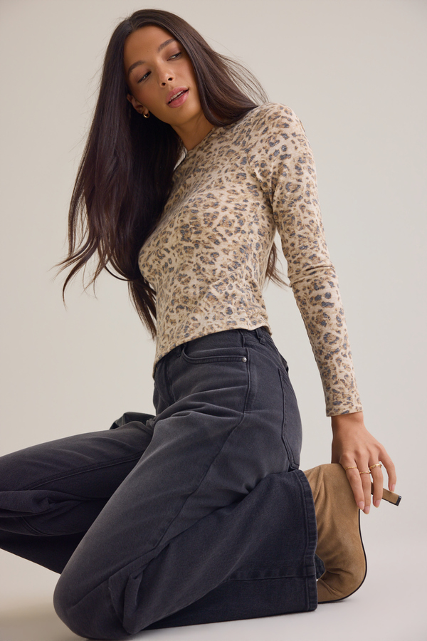 Roxy Leopard Fitted Top Detail 5 - Altar'd State
