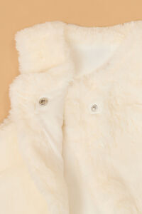 Layla Faux Fur Vest Detail 2 - Altar'd State