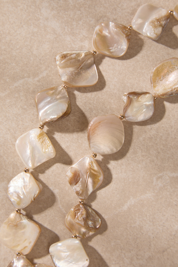 Seashell Flower Statement Necklace Detail 3 - Altar'd State